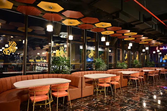 Kiro - Restaurant & Bar