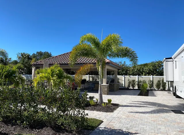 Golden Palms Luxury Motorcoach Resort