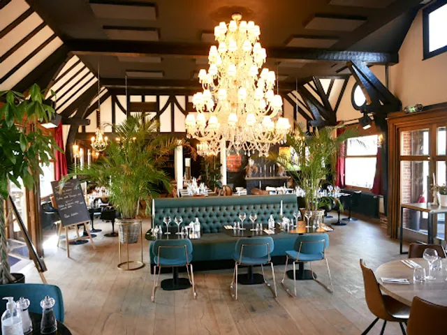 L' Avantage Restaurant