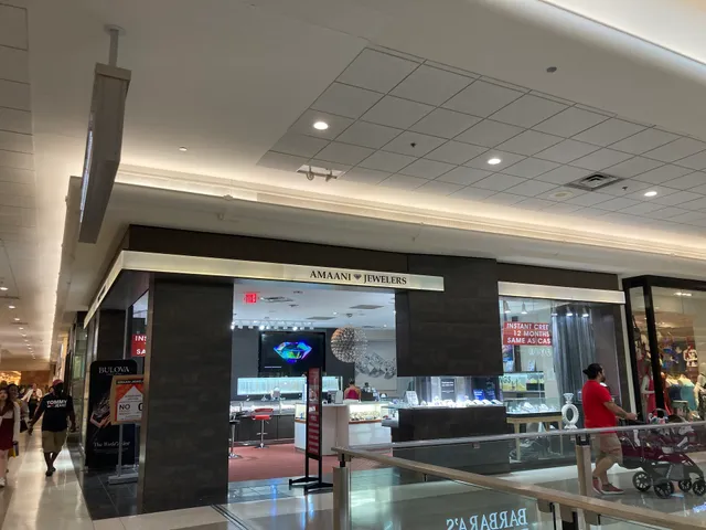 Amaani Jewelers Yorktown Center