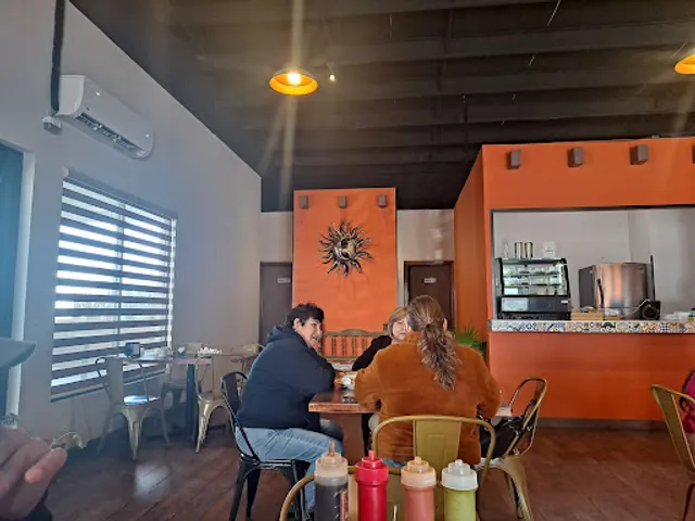 Azucar & Sal Restaurante