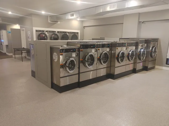 Lakes Coin Laundry