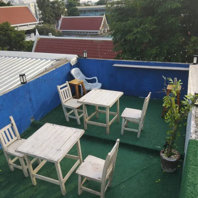 SleepWith"ME" Hostel