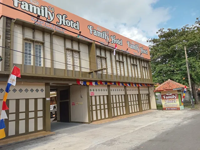 Family 24 Hotel near Pantai Cipatujah