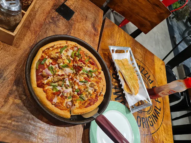 Pizza Hut | ECR Palavakkam, Chennai