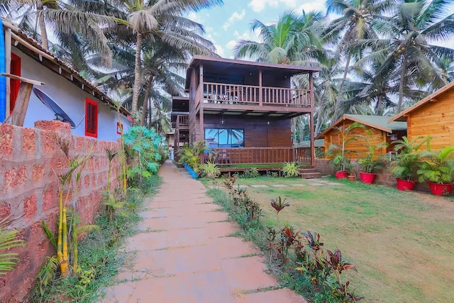 OYO 24827 The Spot Bar Hotel