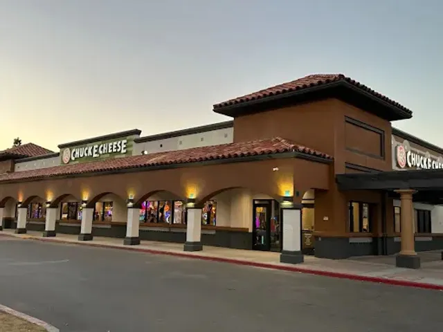 Chuck E. Cheese