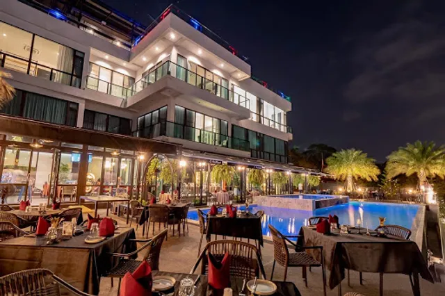 Pineapple Restaurant & Sky Lounge