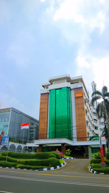 Grand Pangrango Hotel