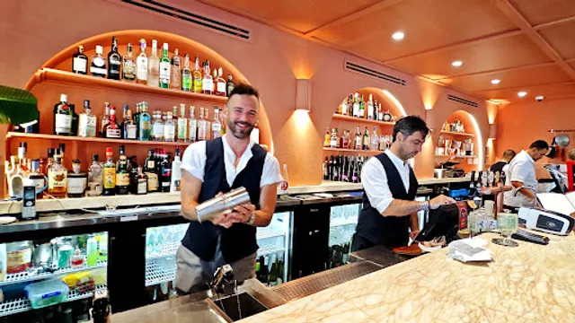 BAR QUATTRO