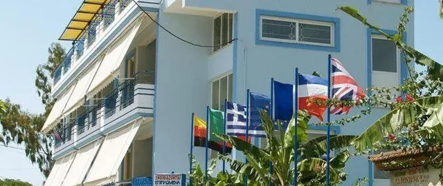 La Fontaine Apartments