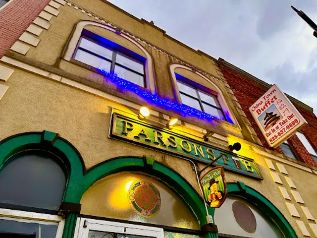 Parson's Pub is CLOSED. PLEASE REFER TO POOR PARSONS PUB.