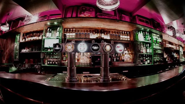 O'Sullivans Rebel Bar, Bar / Pub Châtelet