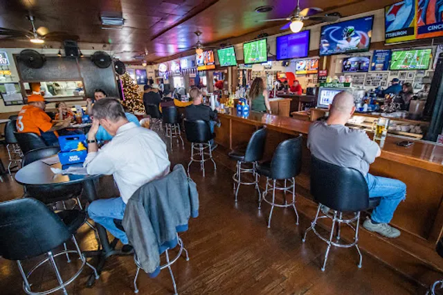 Benny's Restaurant & Lounge