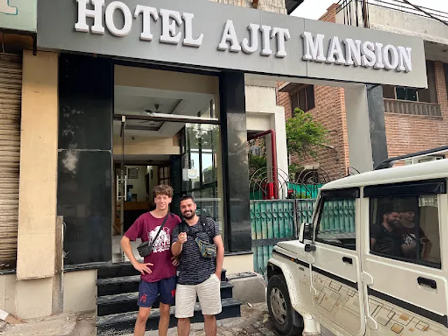 Rhythm Rooftop Cafe And Lounge