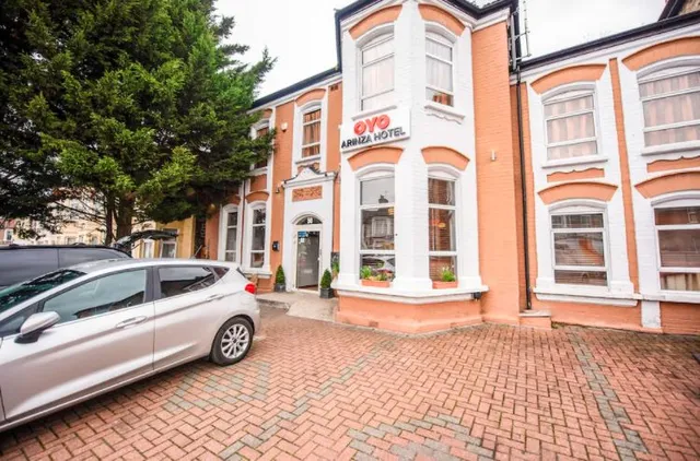 Arinza Hotel, London Ilford