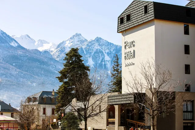 SOWELL HÔTELS LE PARC & SPA