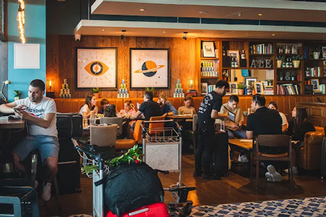 The Globe Pub & Kitchen