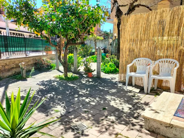 Lemon House casa con giardino