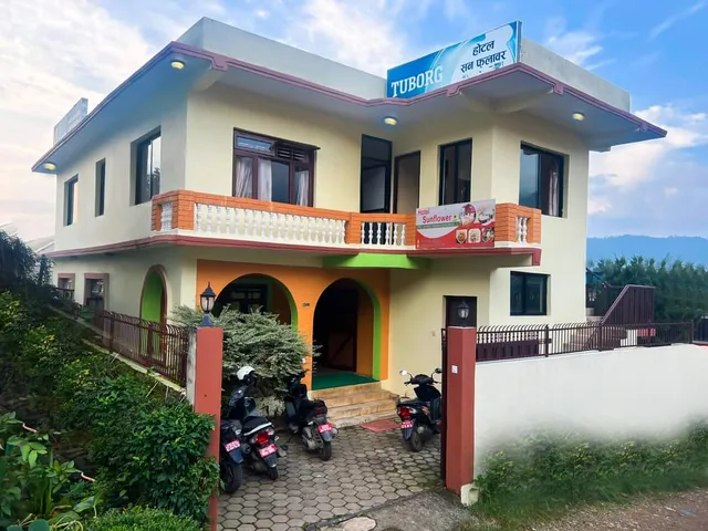 Hotel Sunflower Godawari