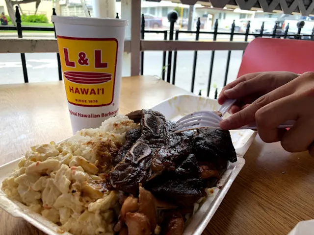 L&L Hawaiian Barbecue