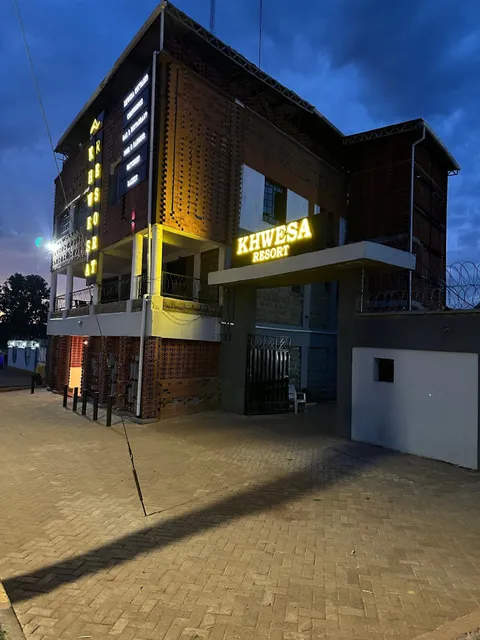 Khwesa Resort And hotel