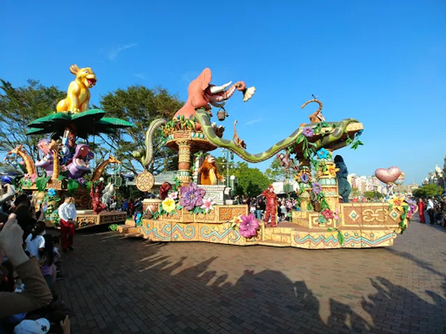 Hong Kong Disneyland Castle Hub