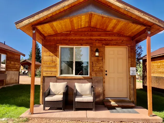 Mountain Ridge Cabins and Lodging