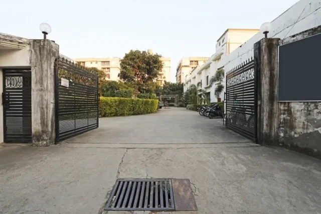 Capital O 2855 Hotel Sanskriti Greens