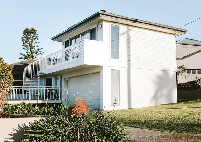 Shutters by the Sea-Waterfront-Book Direct Best Rates