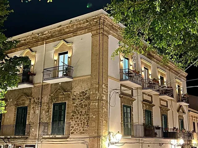 Cortile Umberto I B&B