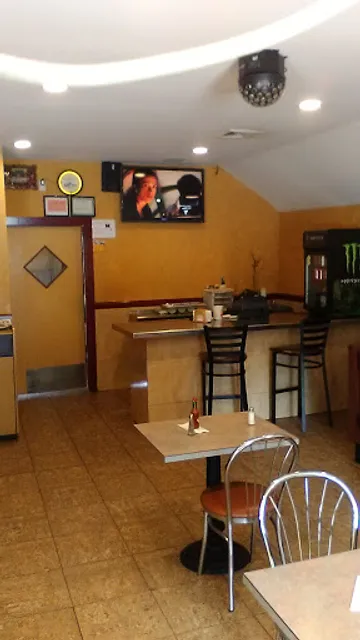 Sabor Centroamericano Restaurant (antes Royal Dorado)