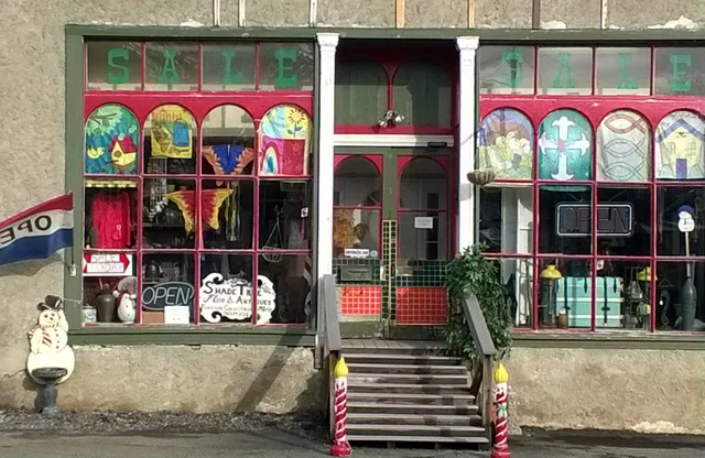 Shade Tree Flea & Antiques