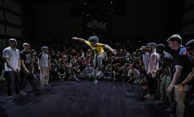 Hip Hop Square Center