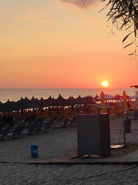 Vrachos Beach Restaurant