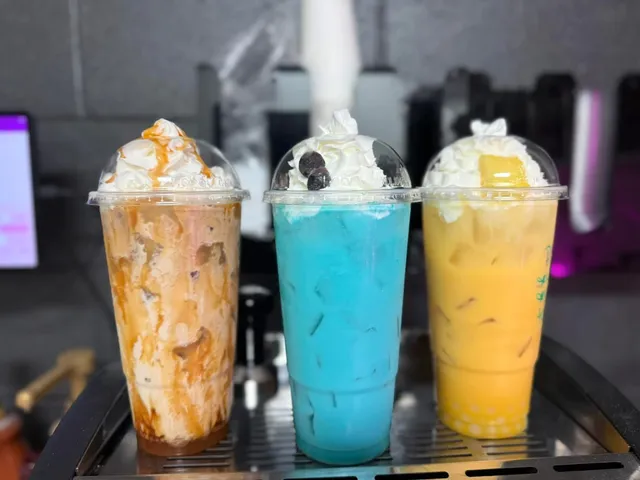 Sippin With Brunettes