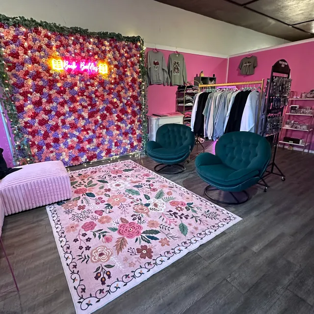 Star Creations by Cari - A Book Baddies Co.