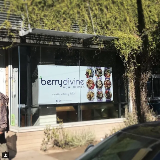 Berry Divine Açaí Bowls