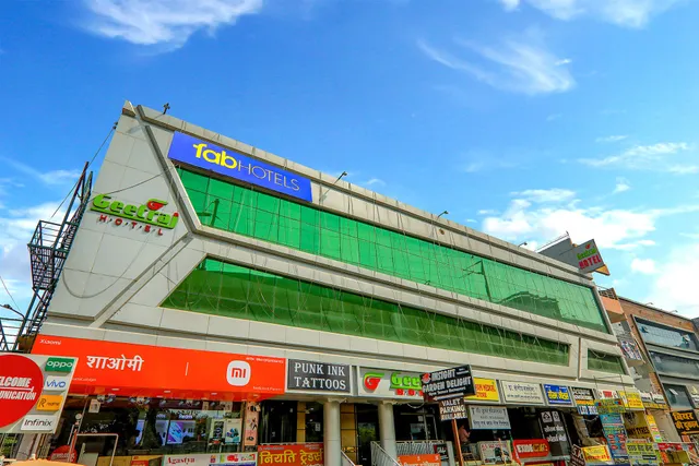 FabHotel Geetraj Palace - Hotel in Alambagh, Lucknow