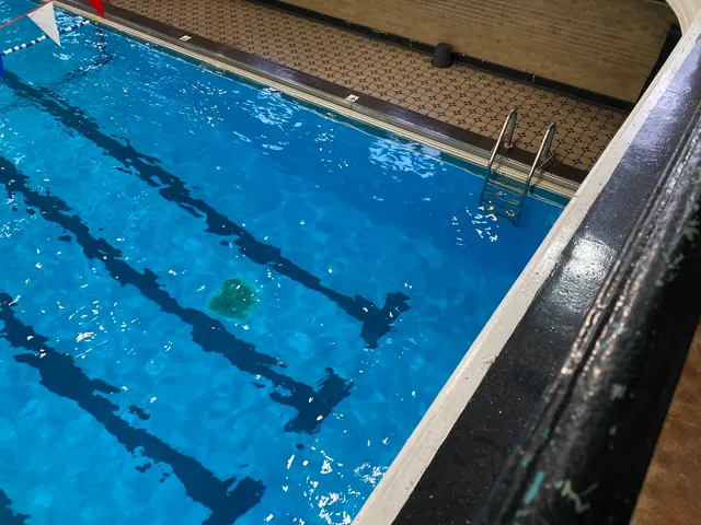 La Follette Fieldhouse Pool (Indoor)