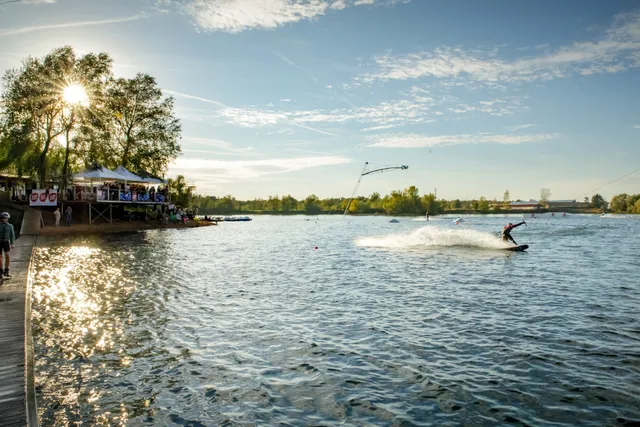 Fun Wake Park - Téléski Nautique