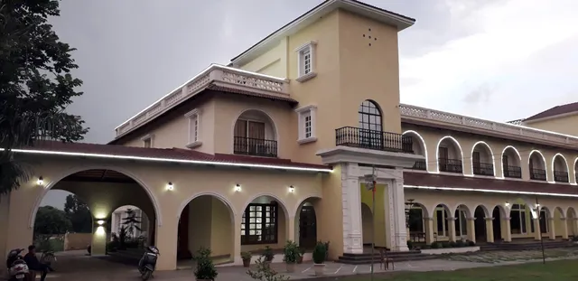 Hotel Raghav Regency