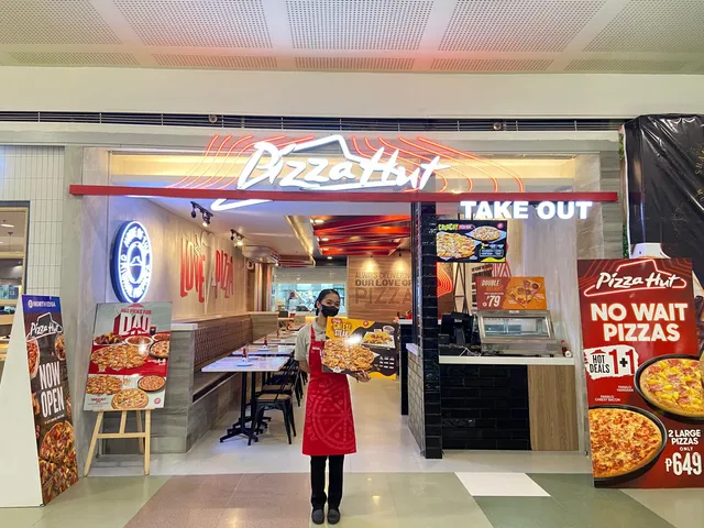 Pizza Hut SM North Edsa