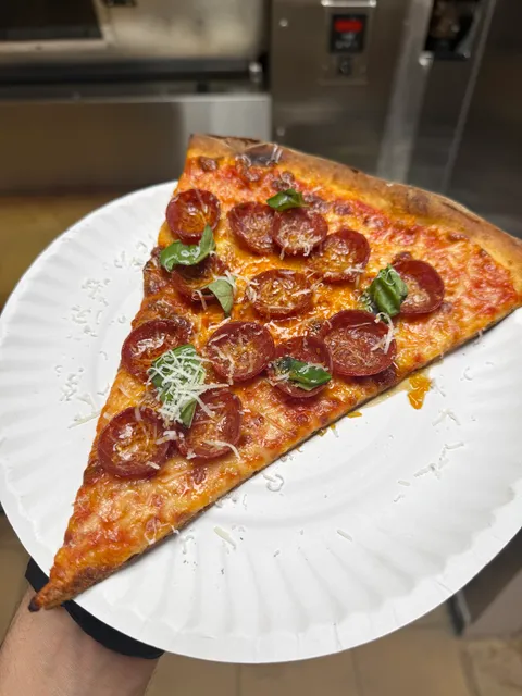 Pop’s Pizza of East Village