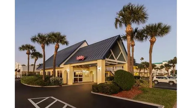 Days Inn by Wyndham Cocoa Beach Port Canaveral