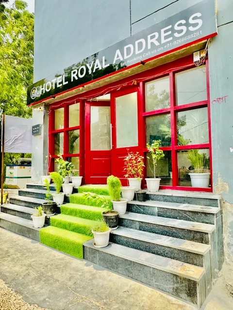 Hotel Royal Address