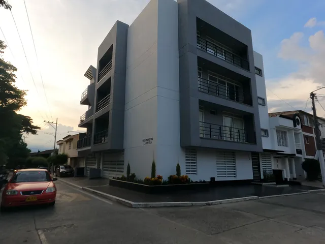 BALCONES DE LA RIVERA