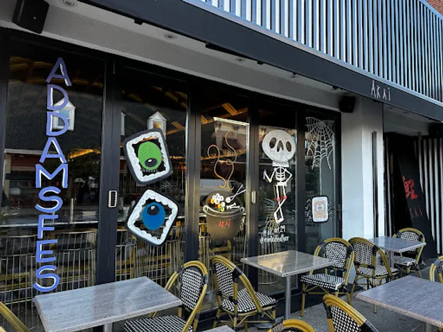 Akai Lounge Westfield