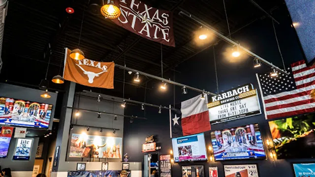 Double Schotts Sports Bar & Grill