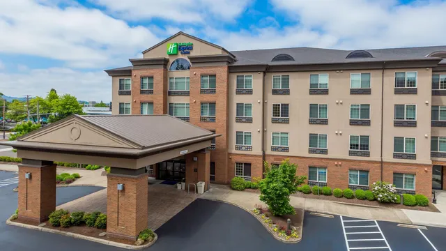 Holiday Inn Express & Suites Eugene Downtown - University by IHG